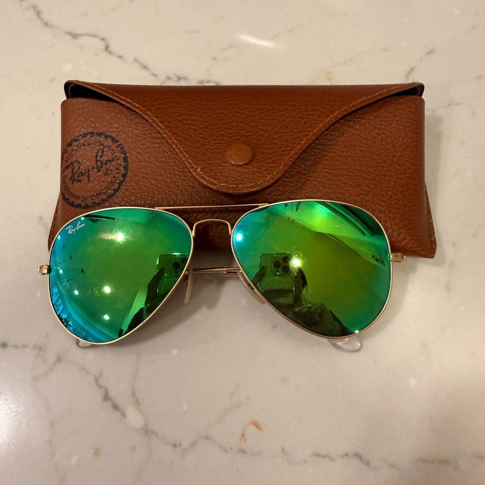 Ray-Ban Gold Aviator Sunglasses with Green Lenses